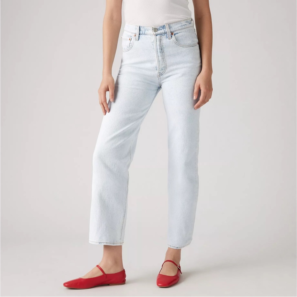 Levi’s Ribcage Straight Ankle Jeans size 29